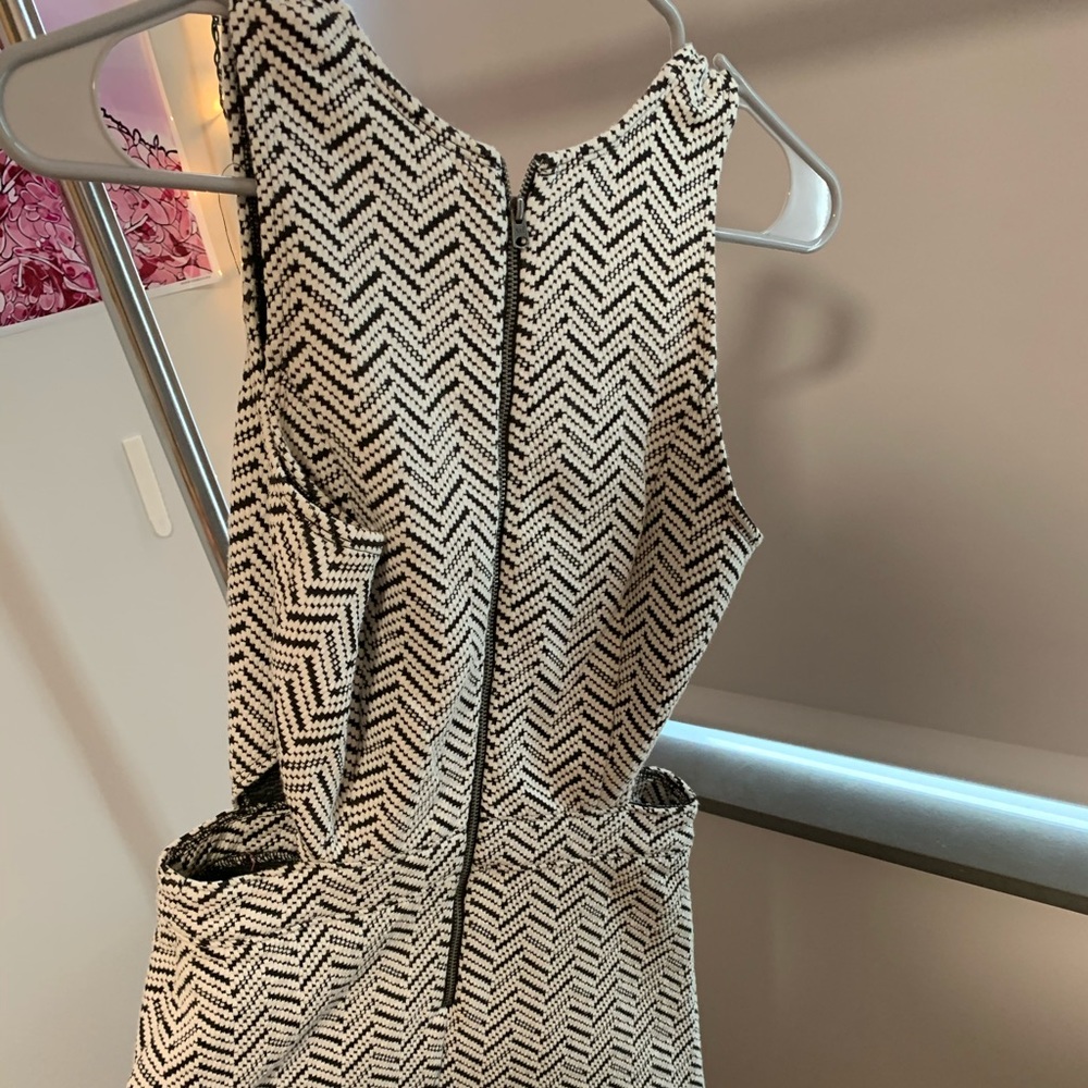 Patterned dress - Picture 4 of 4